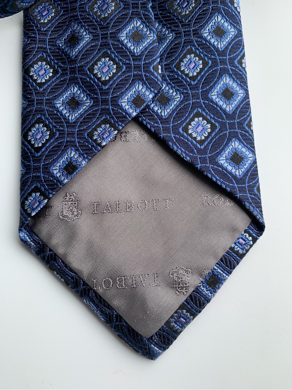 Robert Talbott hand sewn silk blue tie . Made in USA - Picture 5 of 9